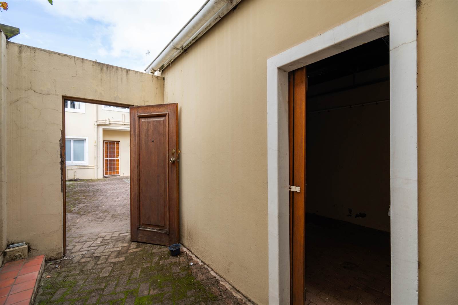 3 Bed Townhouse in Grahamstown Central photo number 5