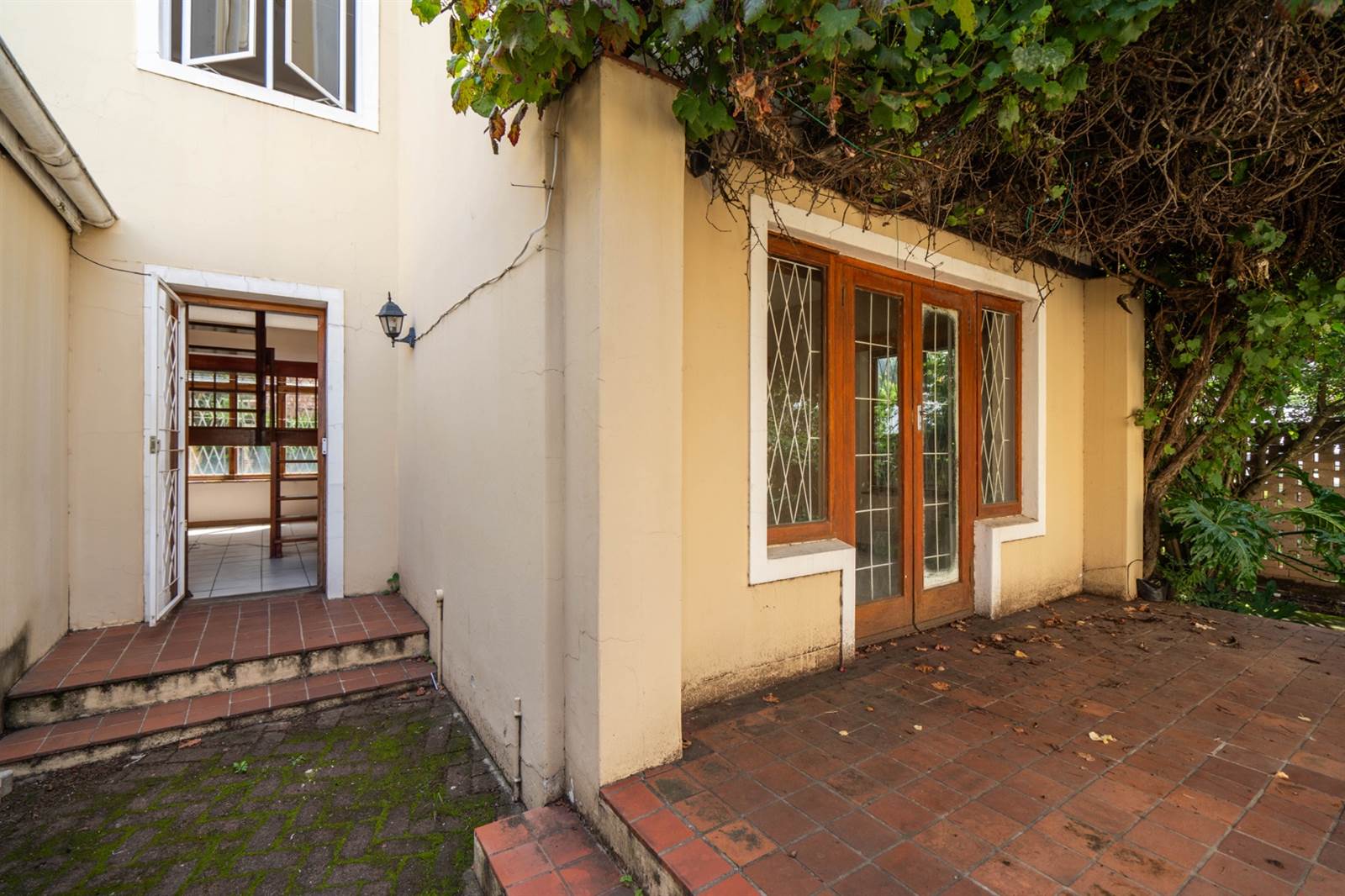 3 Bed Townhouse in Grahamstown Central photo number 8