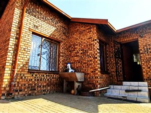 3 Bed House in Emdo Park