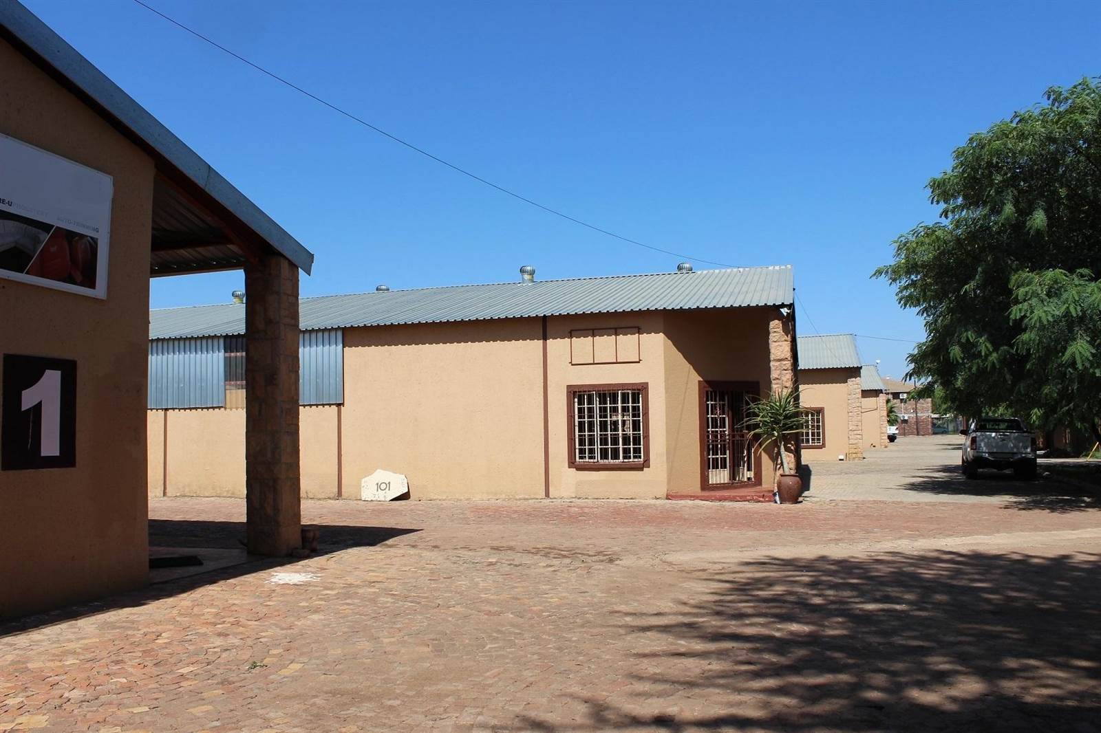 3000  m² Commercial space in Atteridgeville photo number 9