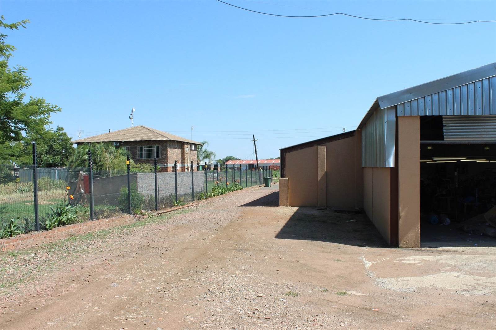 3000  m² Commercial space in Atteridgeville photo number 4