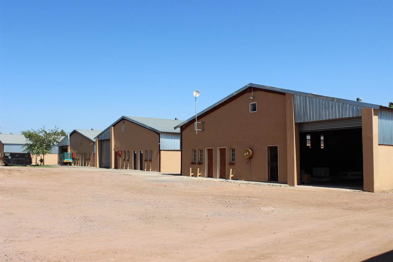3000  m² Commercial space in Atteridgeville photo number 6