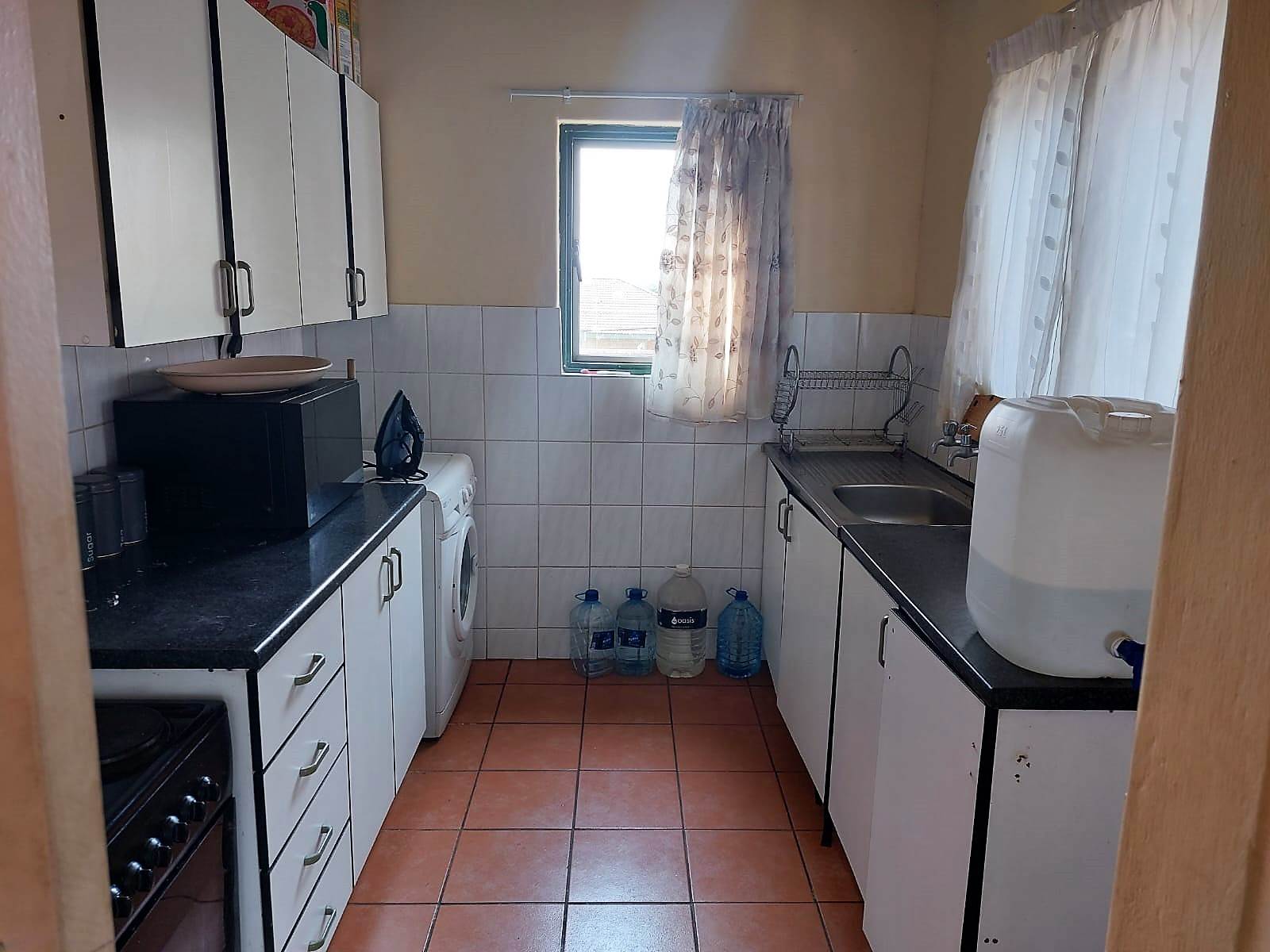 2 Bed Townhouse in Middelburg Central photo number 3
