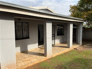 3 Bed House in Bosmont