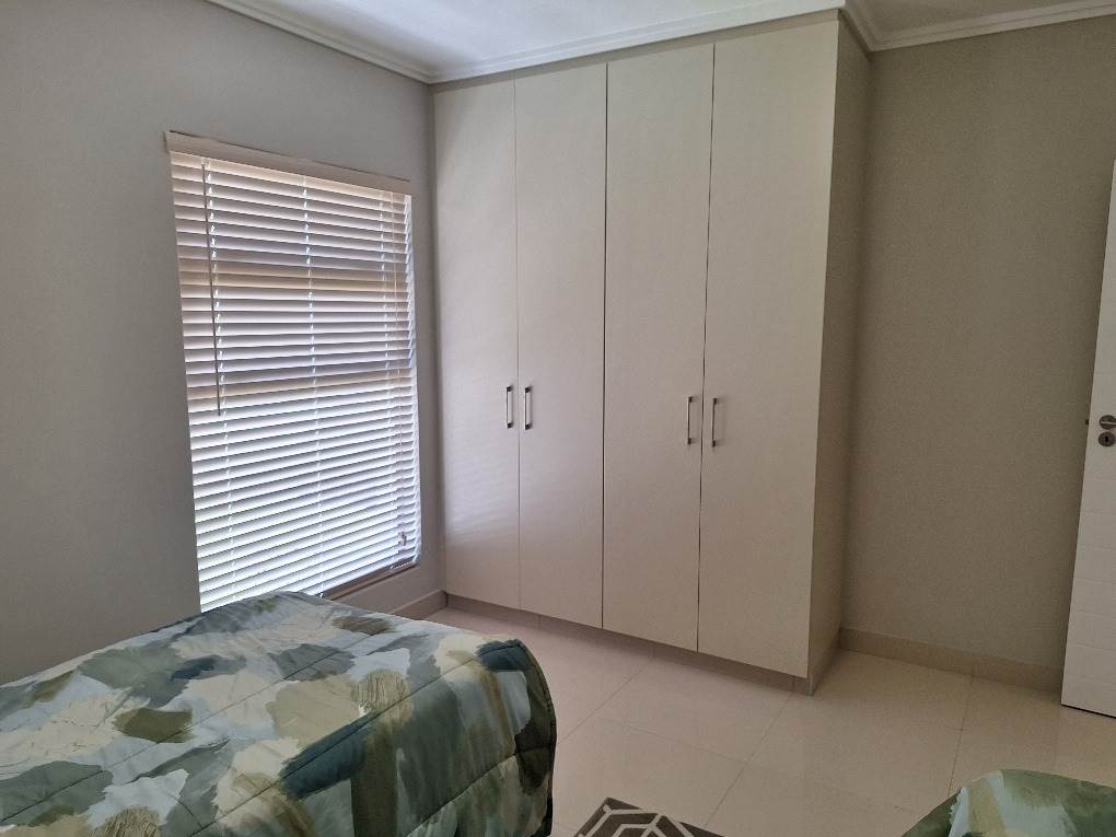 2 Bed Apartment in Umhlanga Ridge photo number 15
