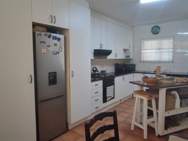 2 Bed Apartment in Wetton