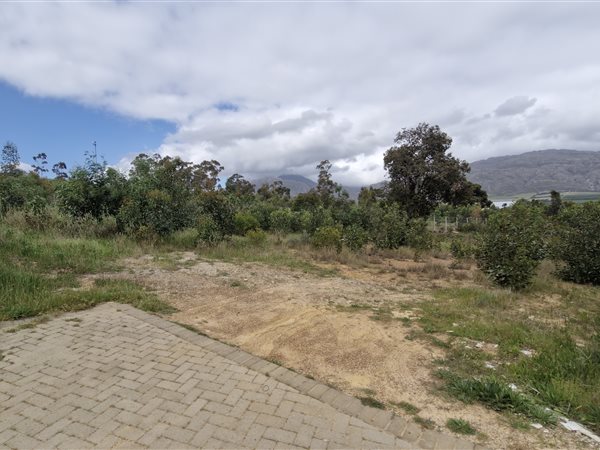 355 m² Land