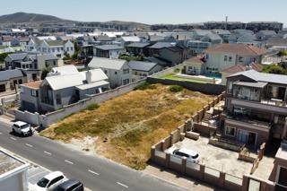 627 m² Land available in Bloubergstrand photo number 2