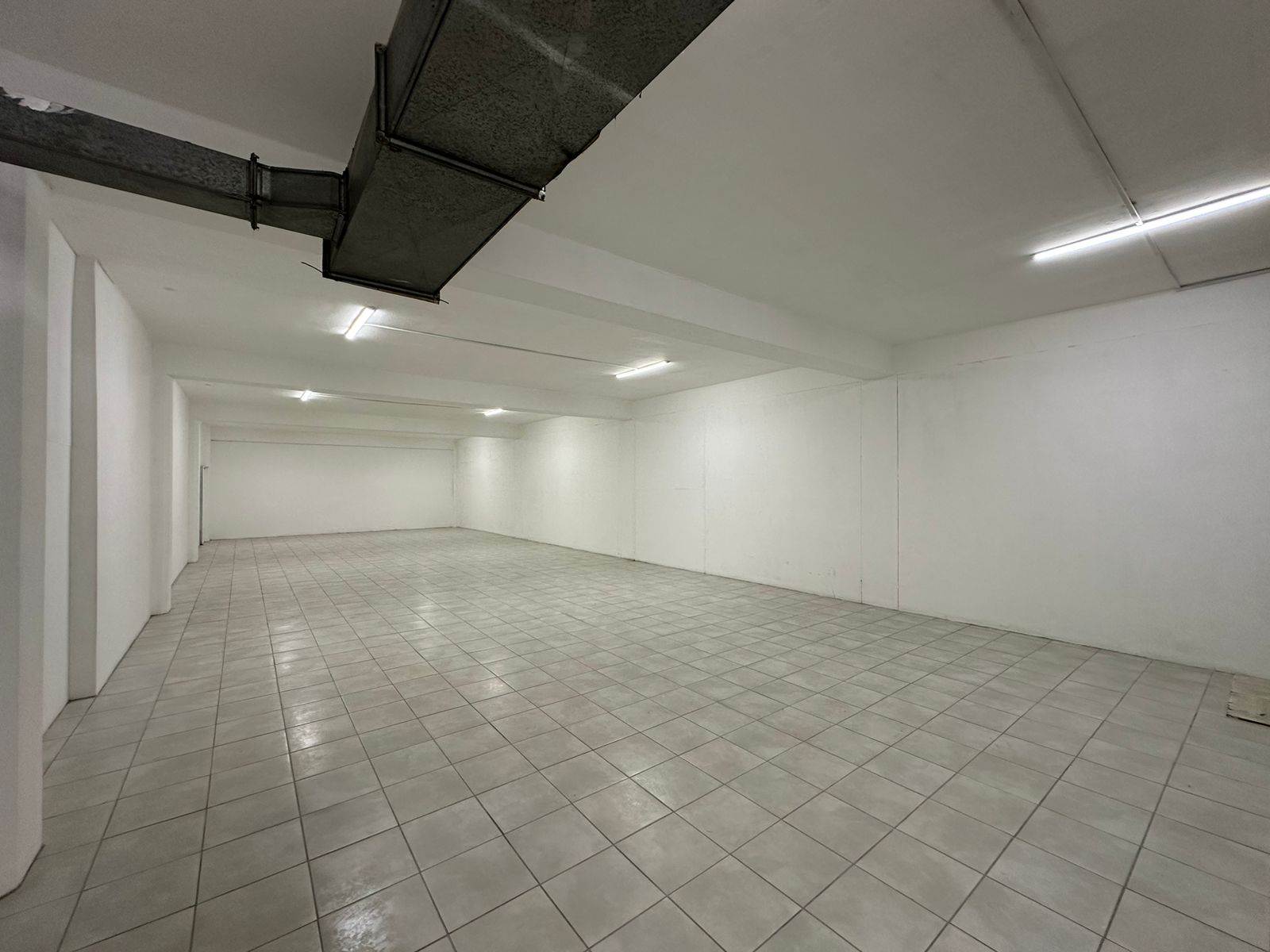 2450  m² Commercial space in Maitland photo number 8