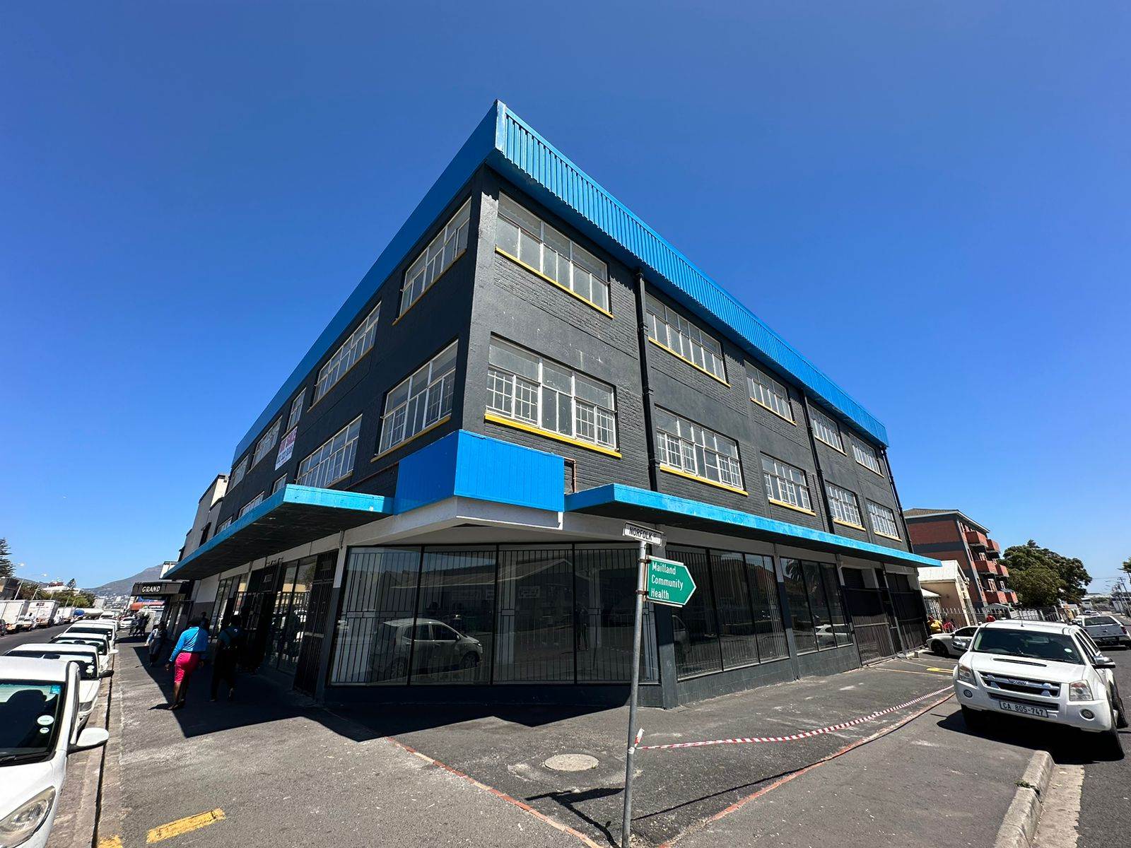 2450  m² Commercial space in Maitland photo number 1