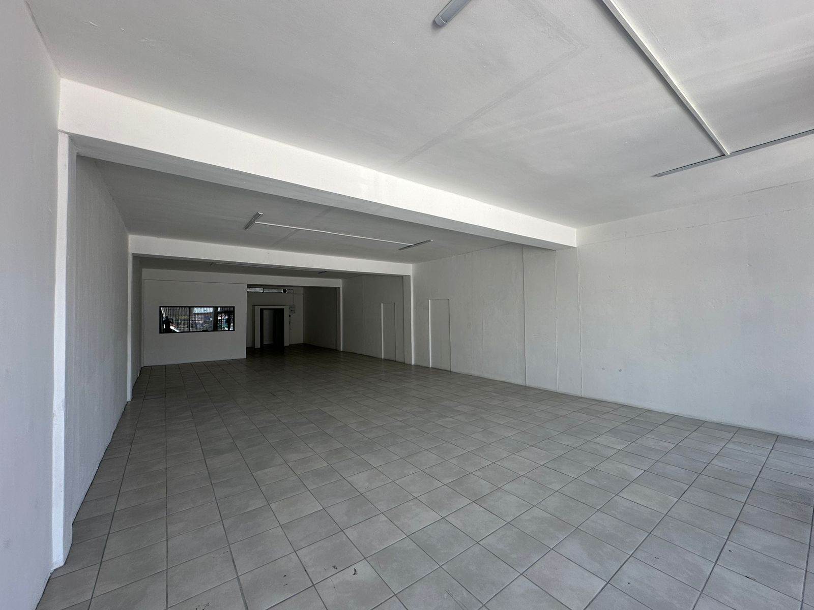 2450  m² Commercial space in Maitland photo number 7