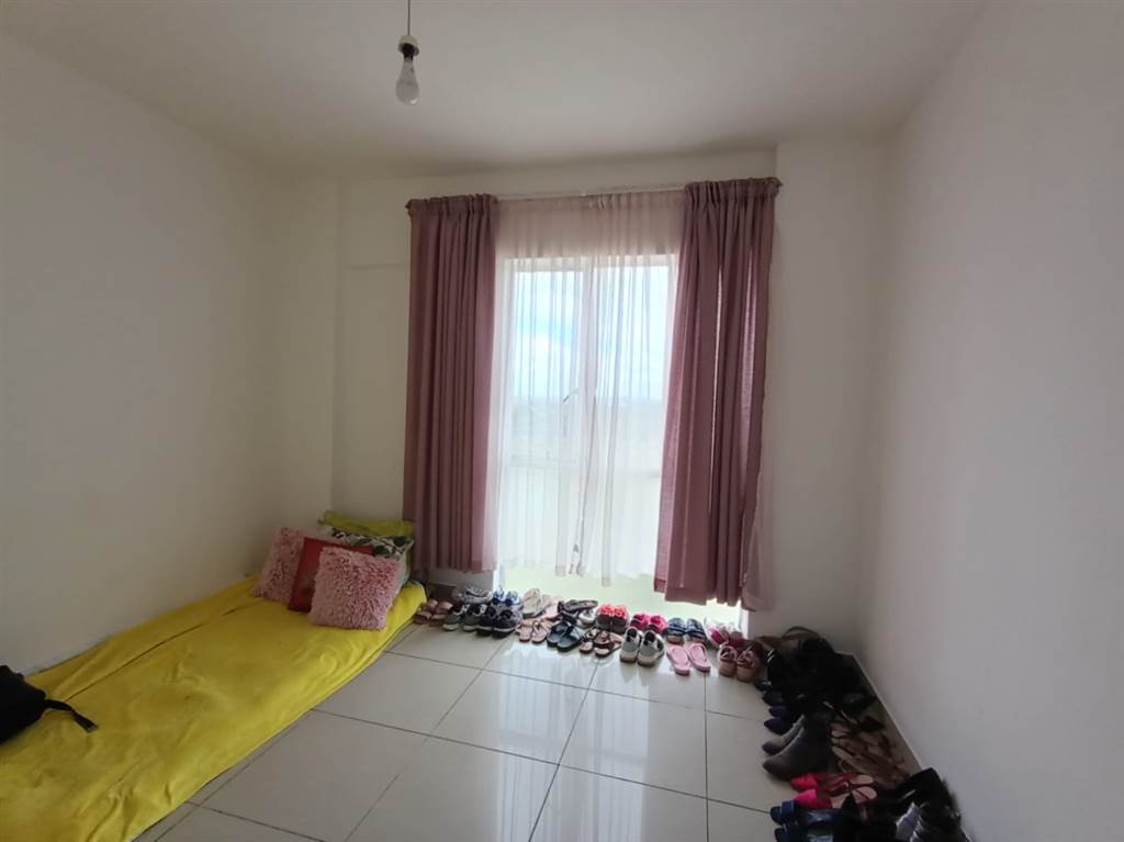 2 Bed Flat in Pinetown Central photo number 9