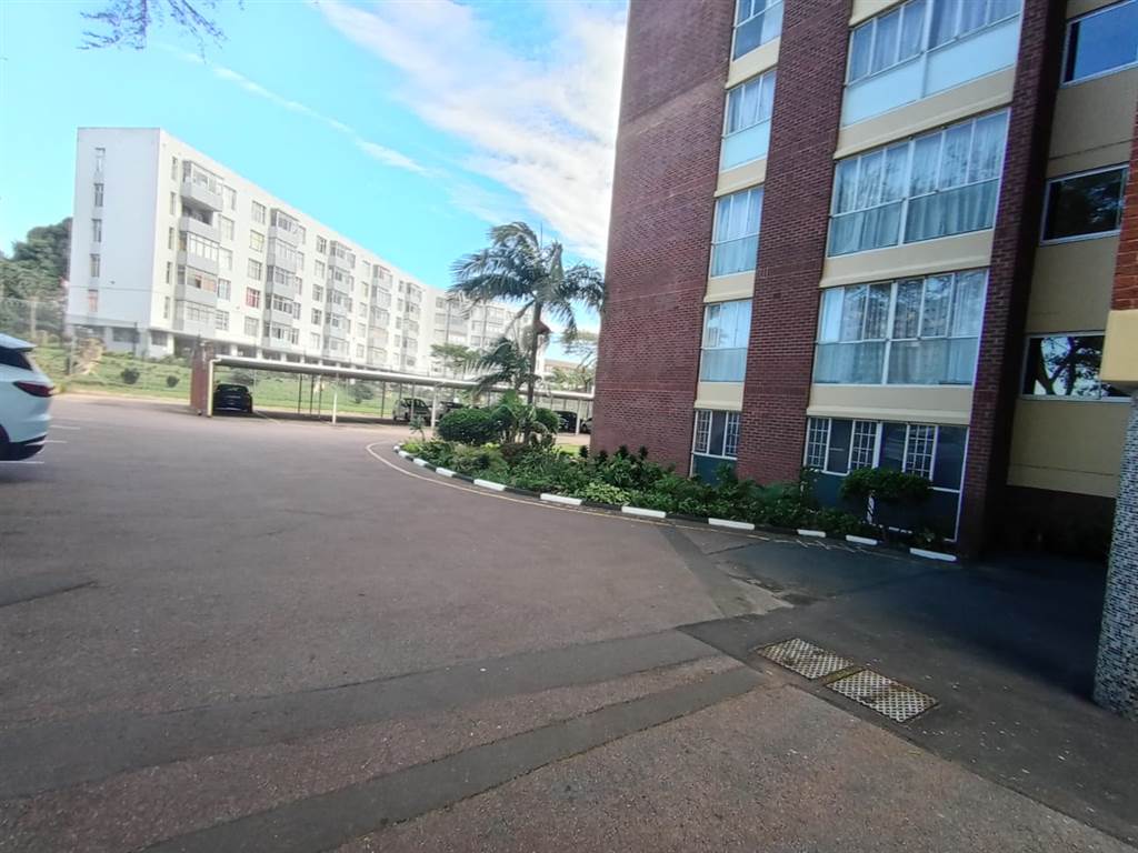 2 Bed Flat in Pinetown Central photo number 25