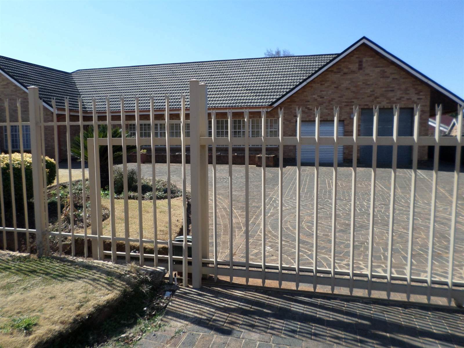 5 Bed House in Ventersdorp photo number 3