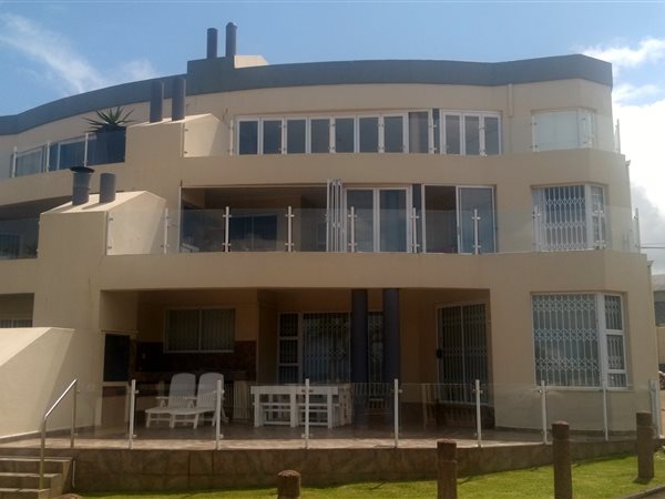5 Bed Apartment in Uvongo