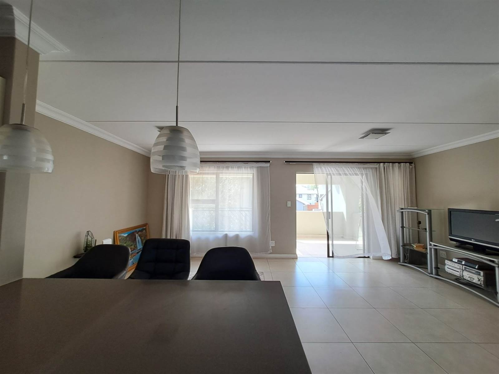 3 Bed Townhouse in Kyalami Hills photo number 5