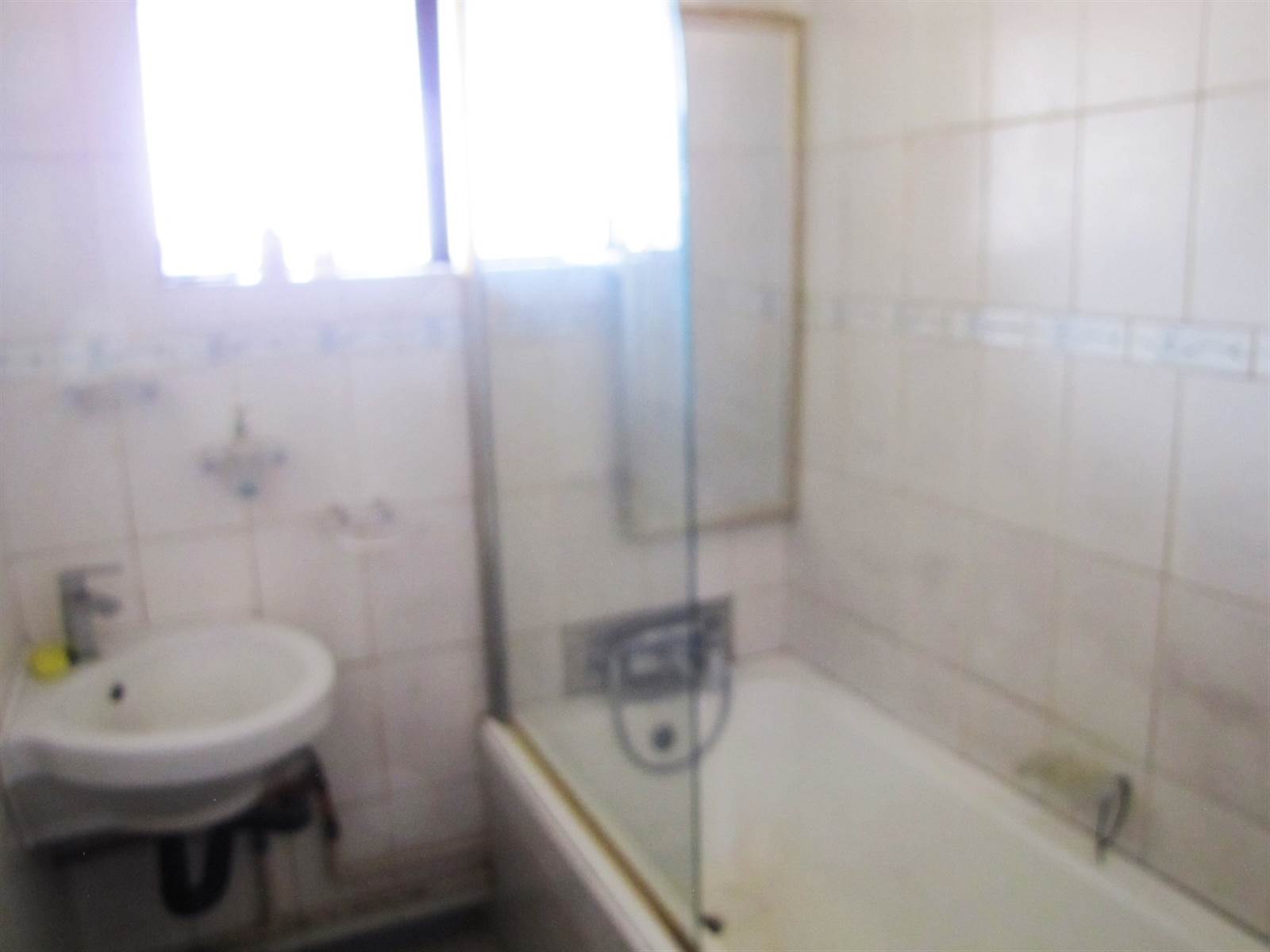 3 Bed House in Vanderbijlpark CW5 photo number 21