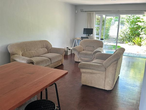 2 Bed House in Somerset West Central
