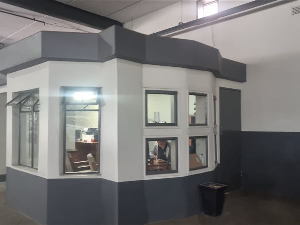 6 600 m² Retail Space 6 600 m² Retail Space