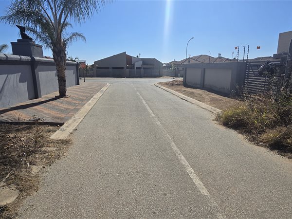 601 m² Land 601 m² Land