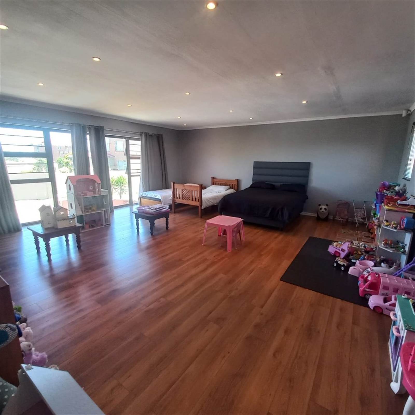 4 Bed House in Bluewater Bay photo number 12
