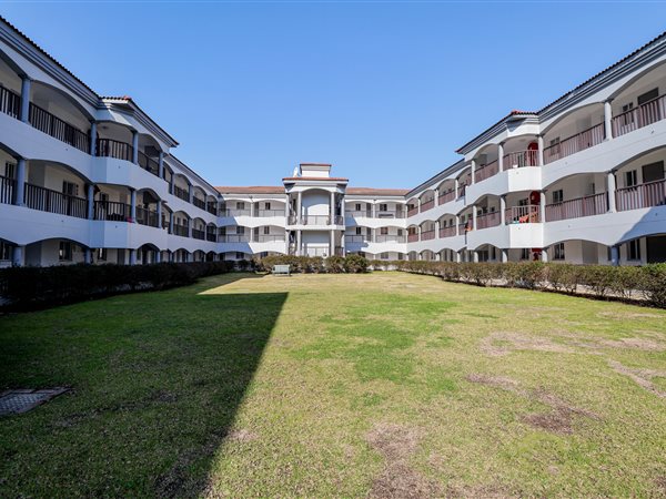 2 Bed Apartment in Upper Robberg