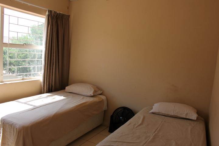 3 Bed Duplex in Lephalale (Ellisras) photo number 15