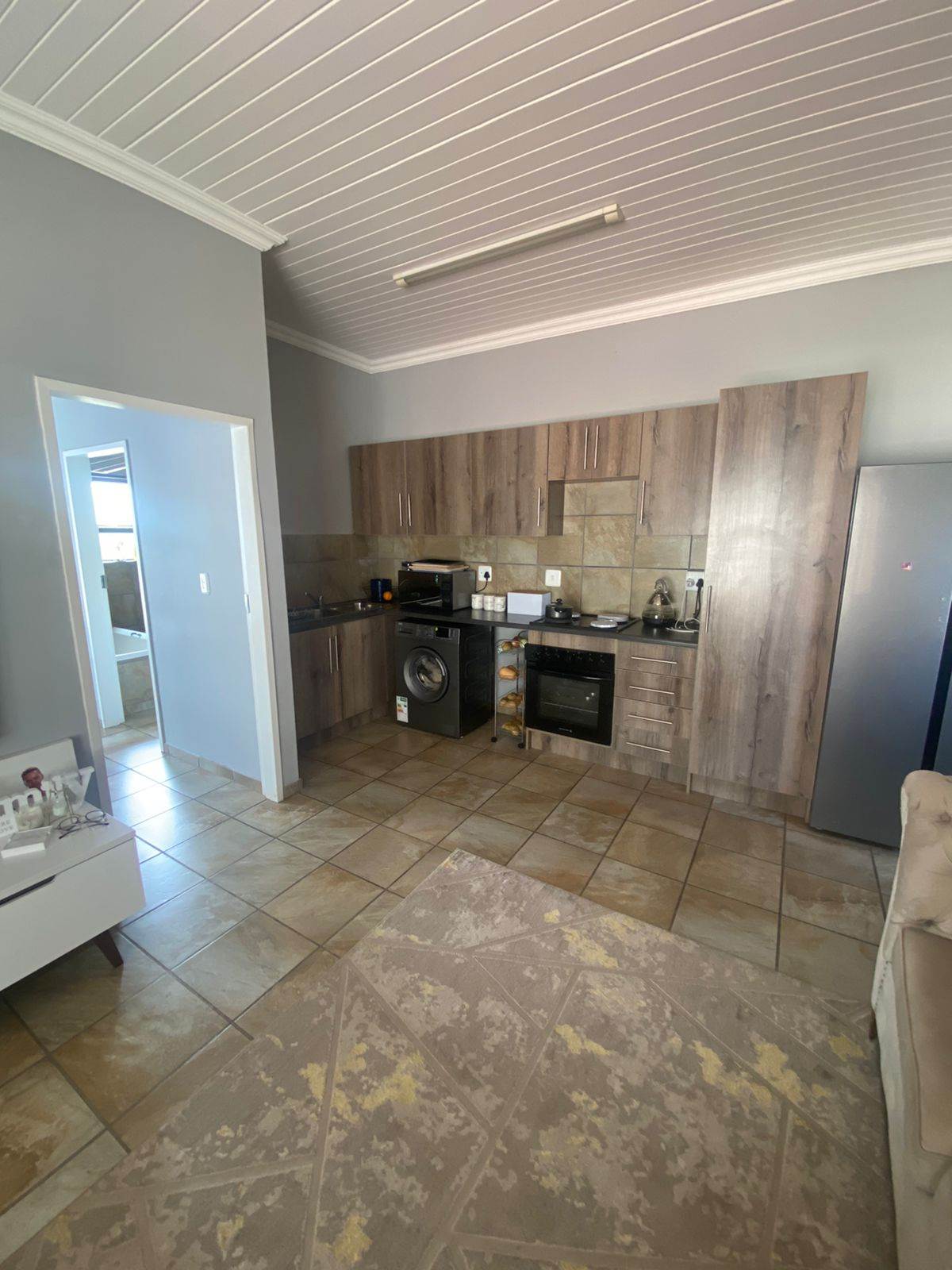 1 Bed Apartment in Hartbeespoort Dam photo number 2