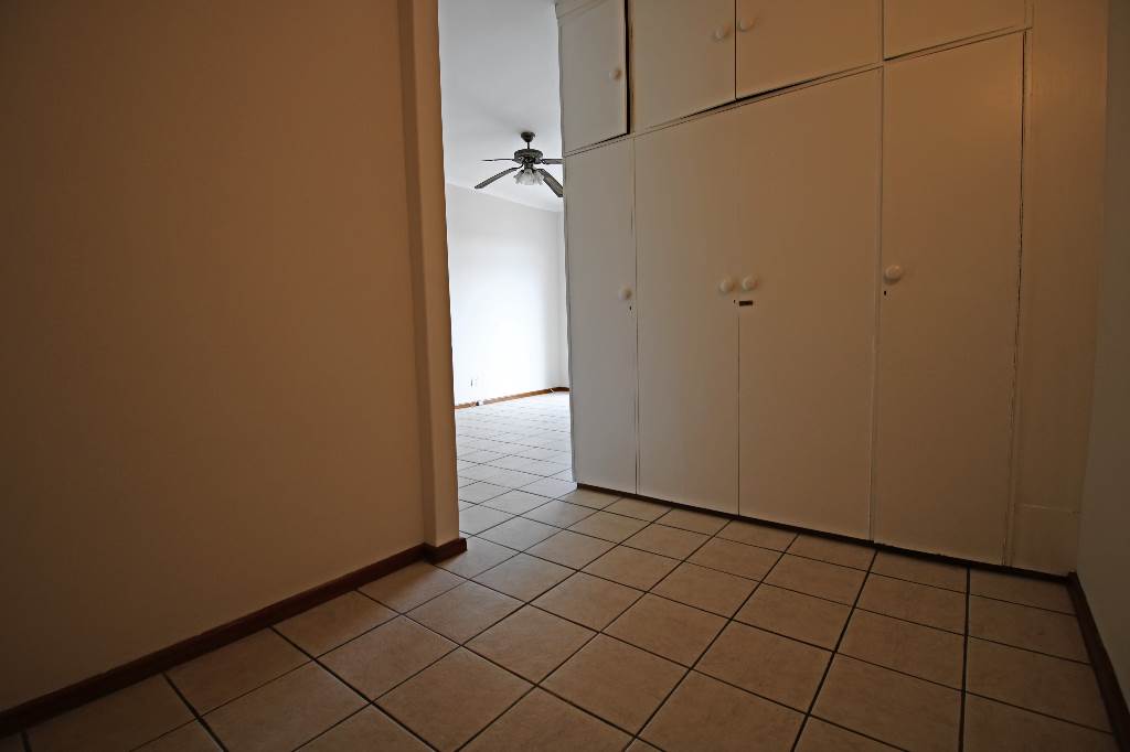 Studio Apartment in Observatory photo number 15