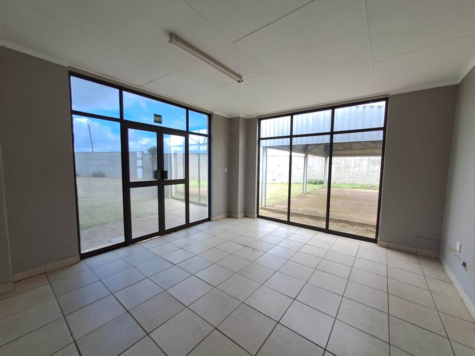313  m² Industrial space in Louis Trichardt photo number 24