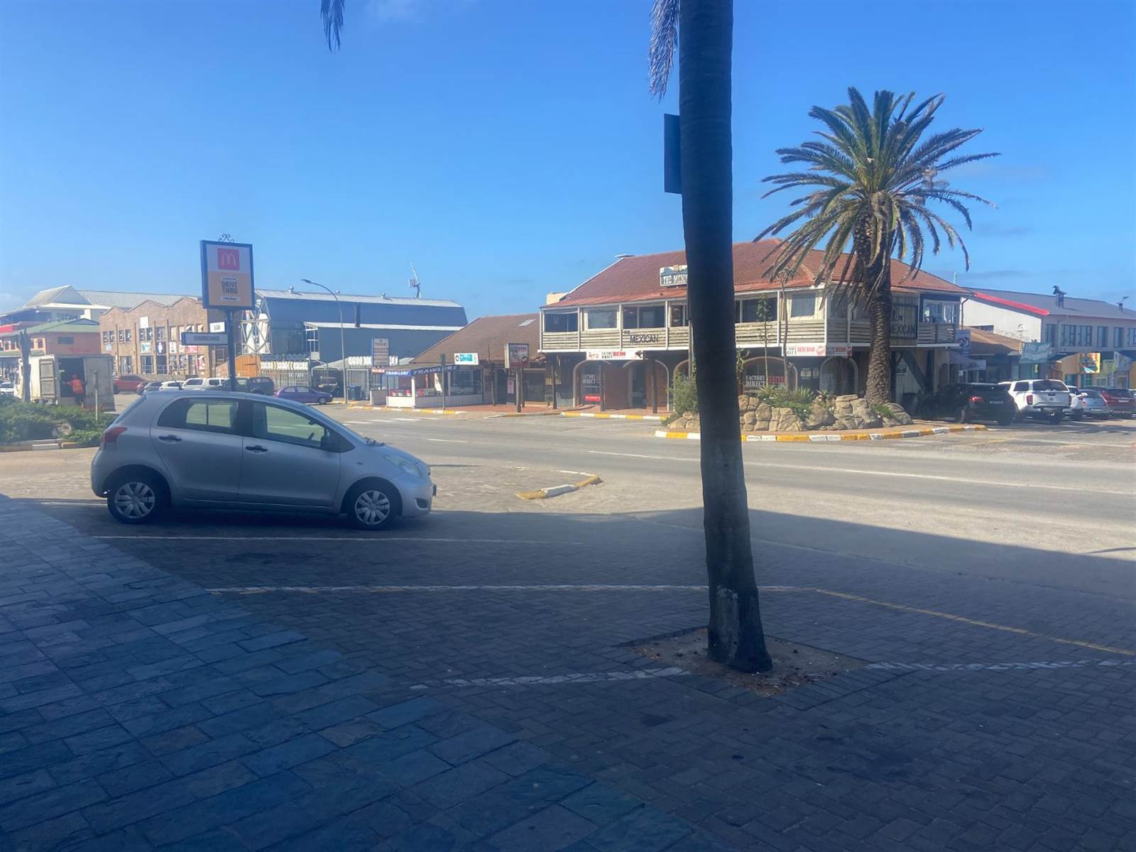 80  m² Commercial space in Jeffreys Bay photo number 4
