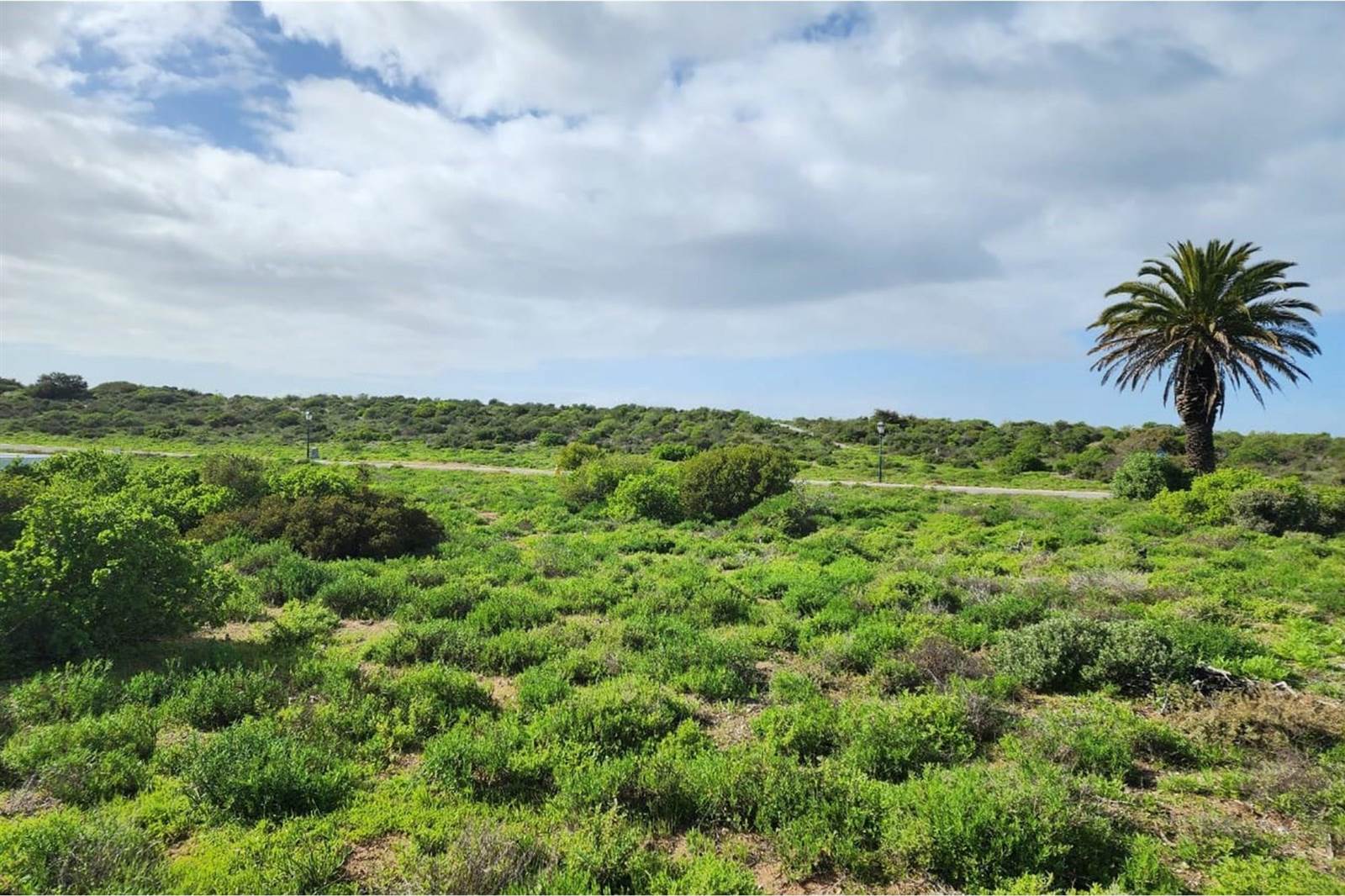 425 m² Land available in Shelley Point photo number 1