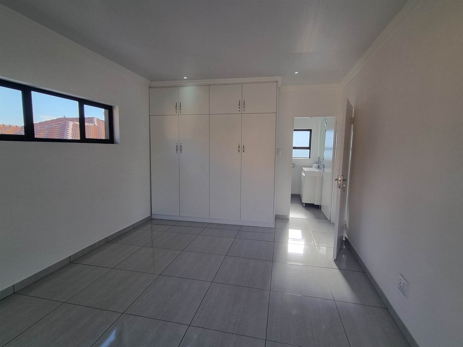 3 Bed Townhouse in Wilkoppies photo number 20