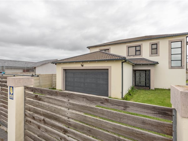 5 Bed House in Fairview