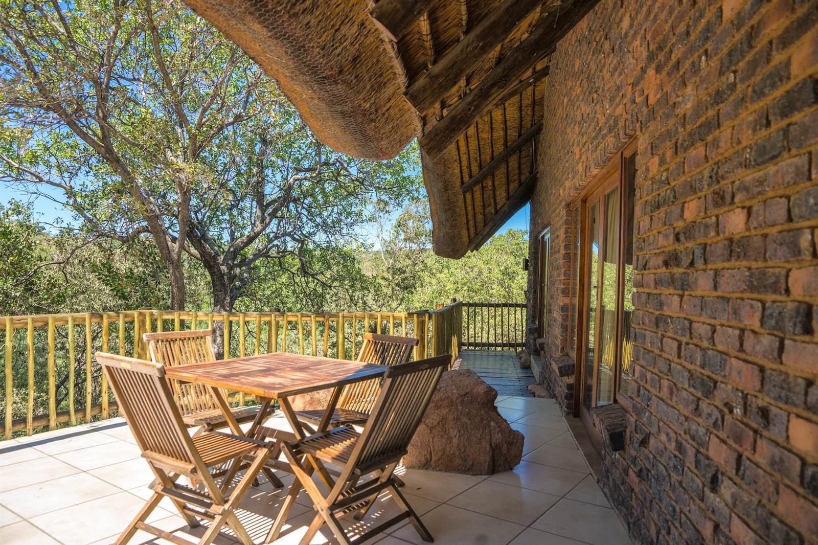 8 Bed House in Mabalingwe Nature Reserve photo number 10