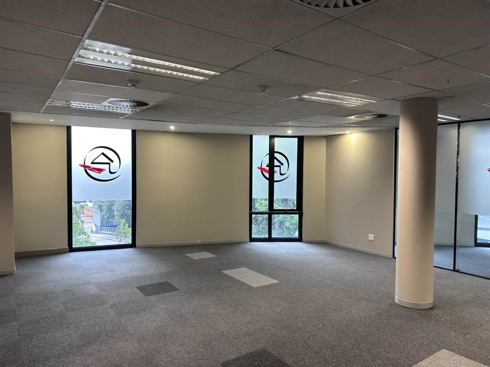 5000  m² Office Space in Menlyn photo number 2