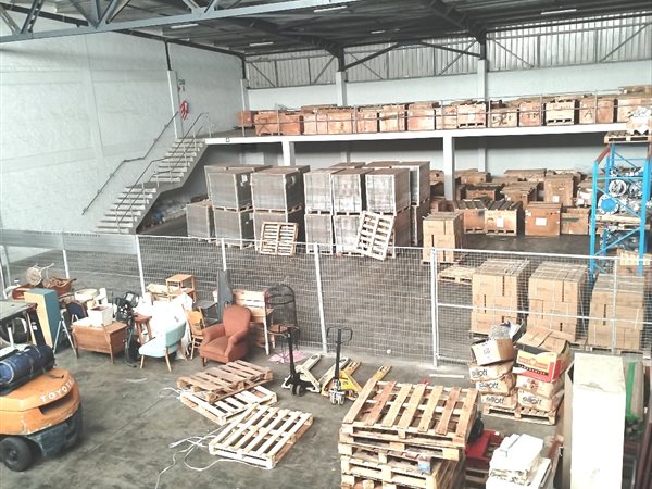 823  m² Industrial space in Cornubia