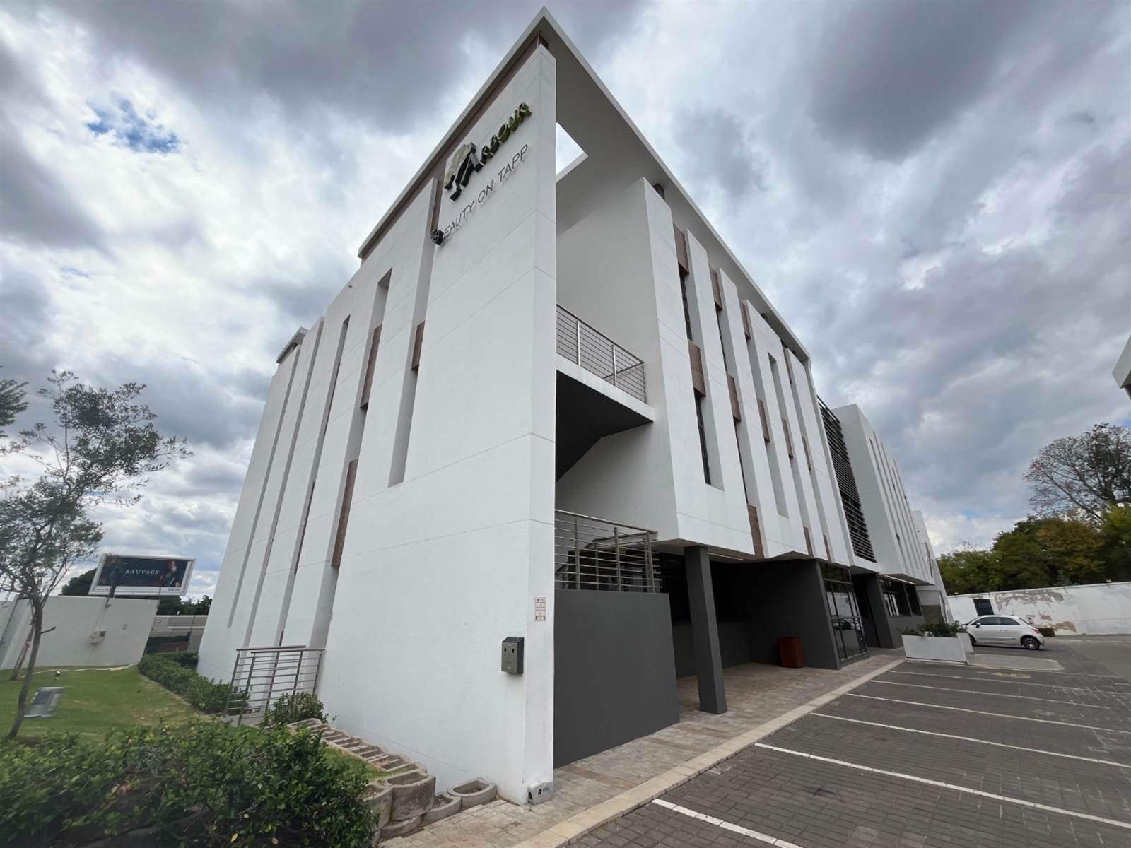 199  m² Commercial space in Bryanston photo number 14