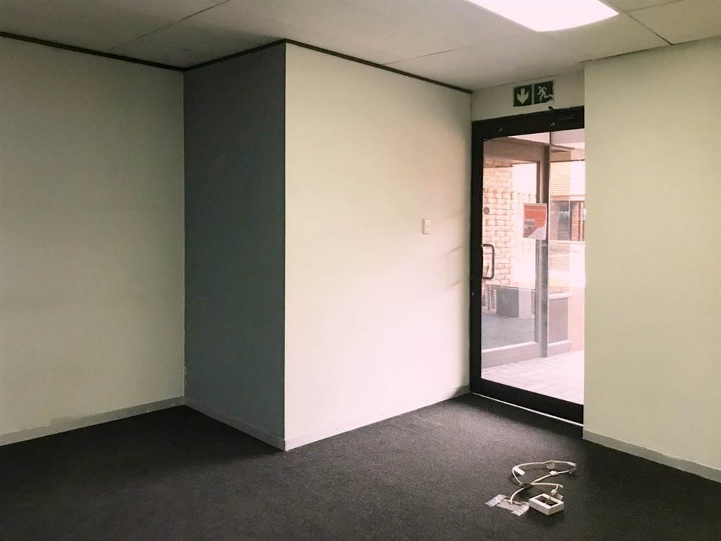333  m² Office Space in Bedfordview photo number 7