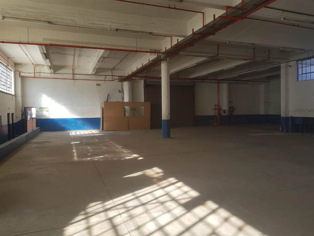 1389  m² Industrial space in Benrose photo number 21