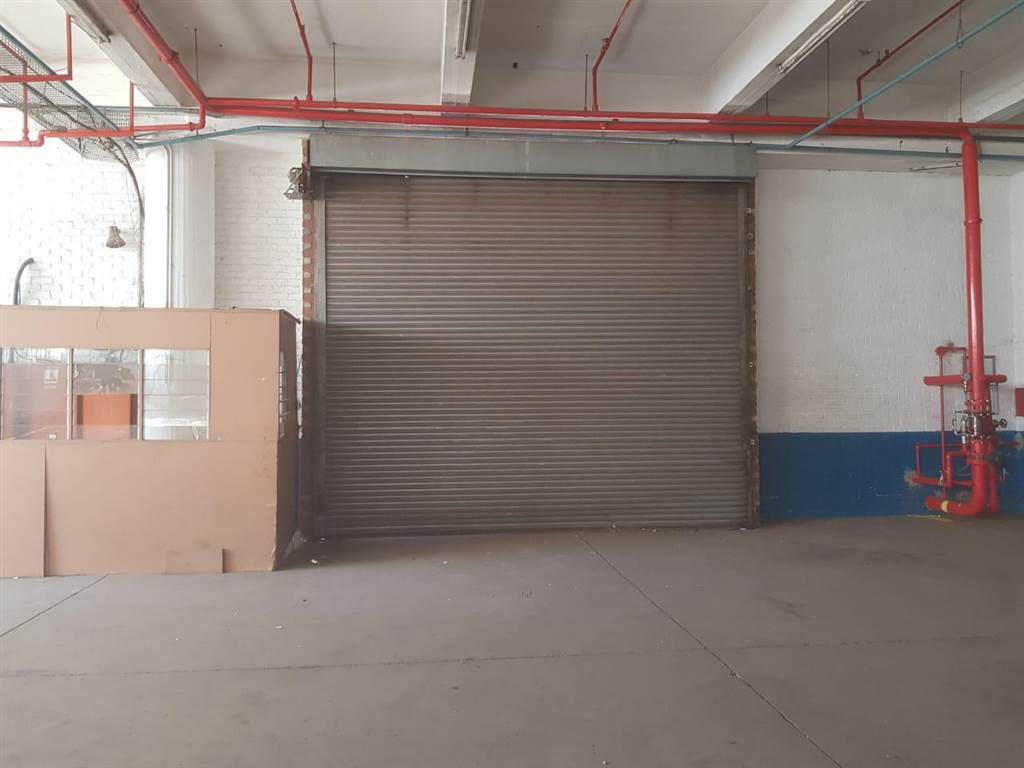 1389  m² Industrial space in Benrose photo number 3