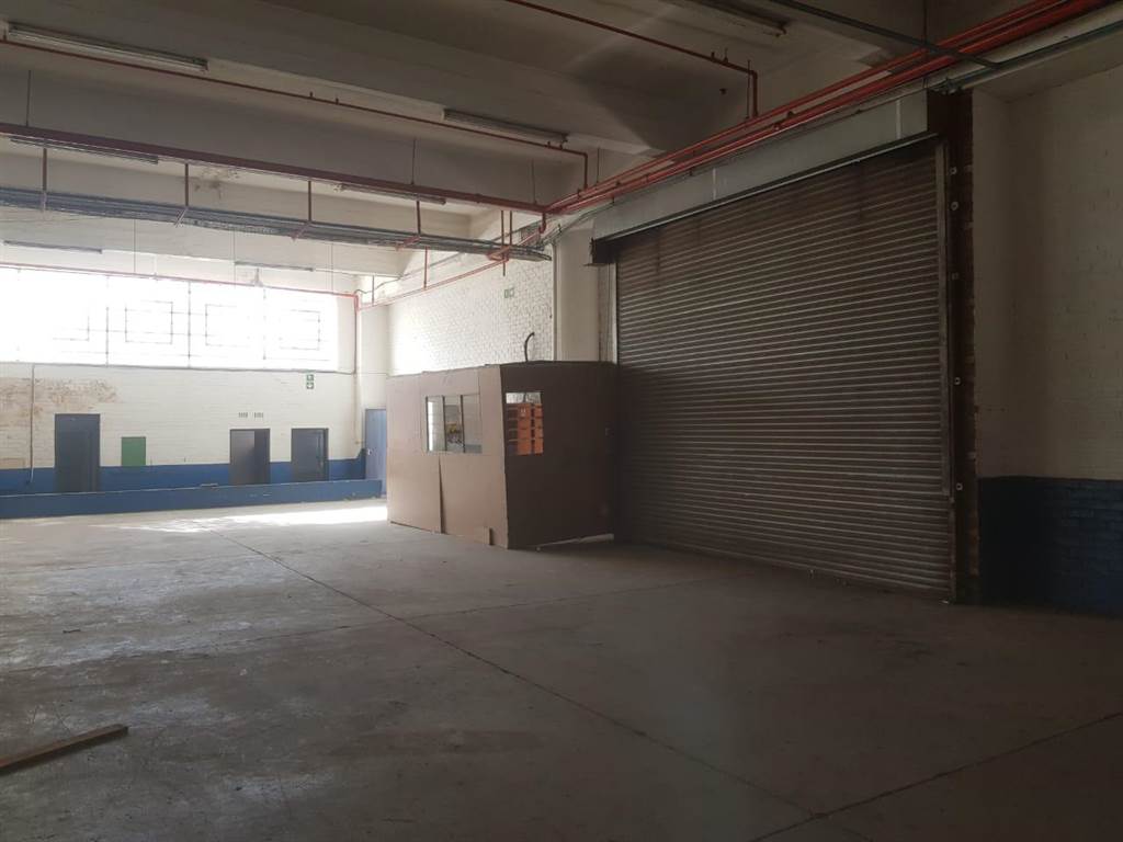 1389  m² Industrial space in Benrose photo number 15