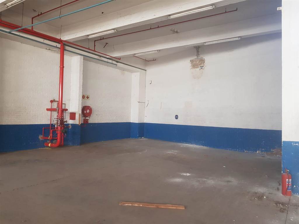 1389  m² Industrial space in Benrose photo number 6