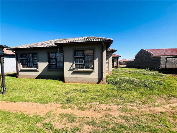 3 Bedroom House 3 Bedroom House