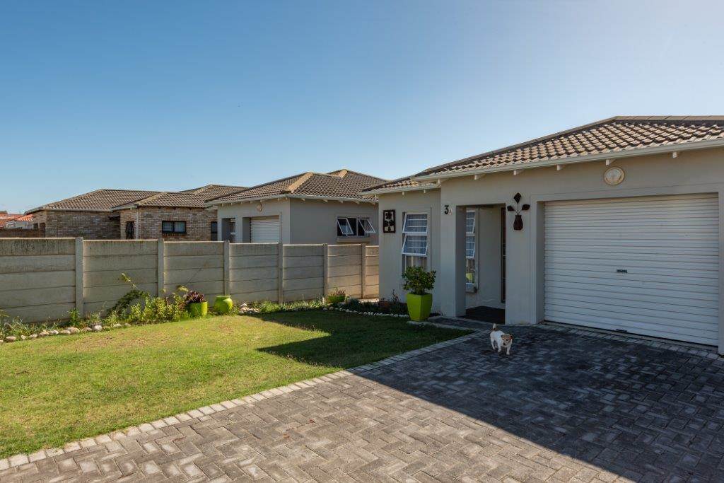 3 Bed House in Parsons Vlei photo number 2