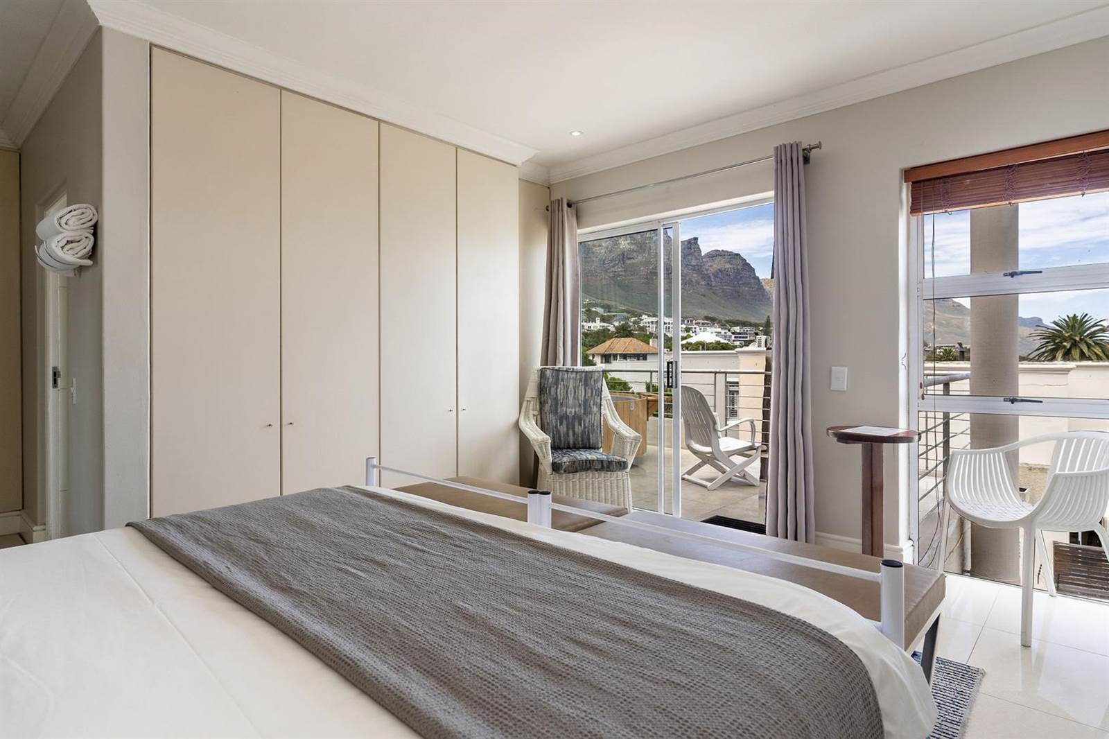 3 Bed Townhouse in Camps Bay photo number 7