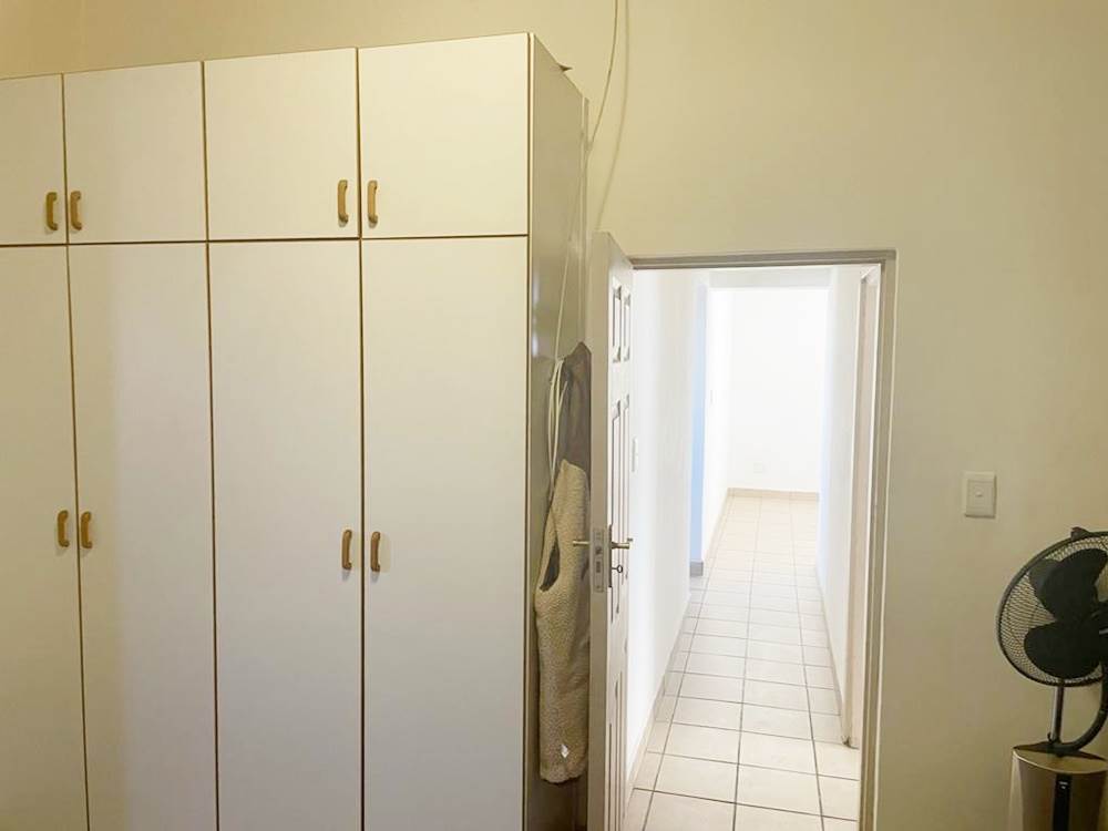 2 Bed Apartment in Ladismith photo number 13