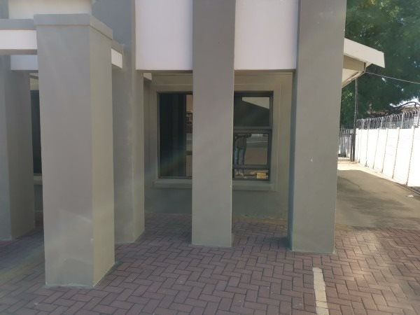 180  m² Commercial space