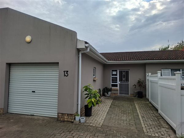3 Bedroom Townhouse 3 Bedroom Townhouse