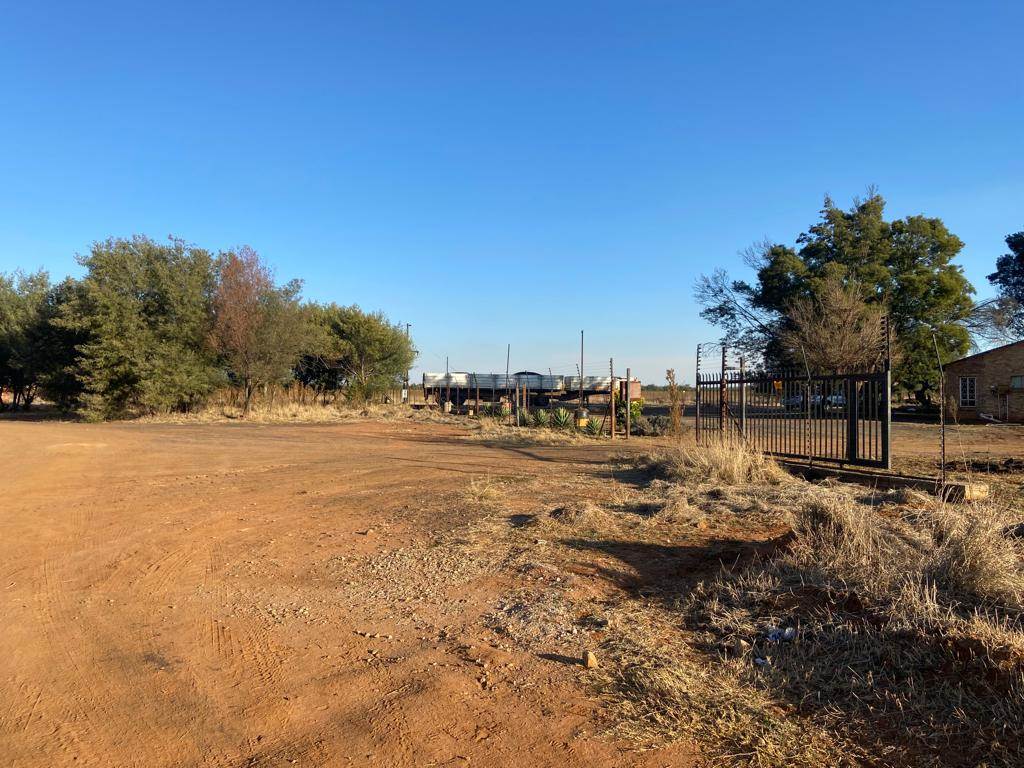 22 ha Smallholding in Witbank Central photo number 14